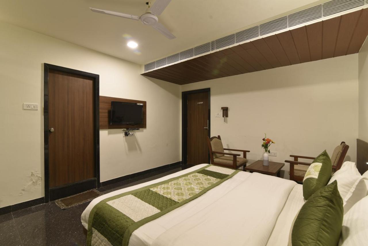 Hotel Clove Bijapur  Luaran gambar