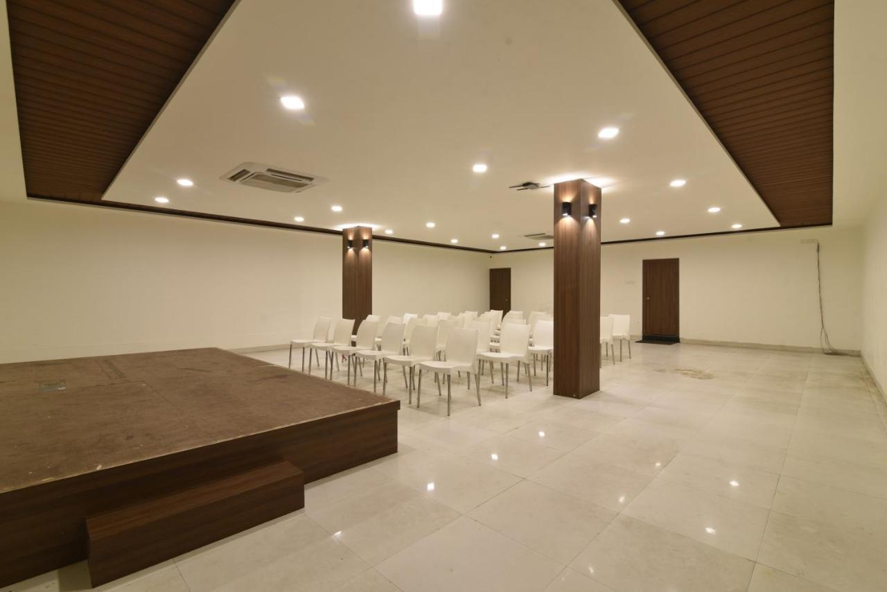 Hotel Clove Bijapur  Luaran gambar