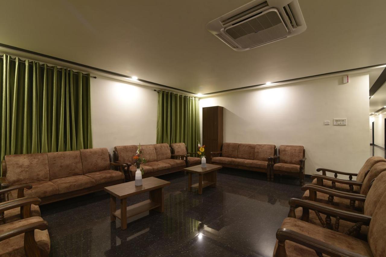 Hotel Clove Bijapur  Luaran gambar
