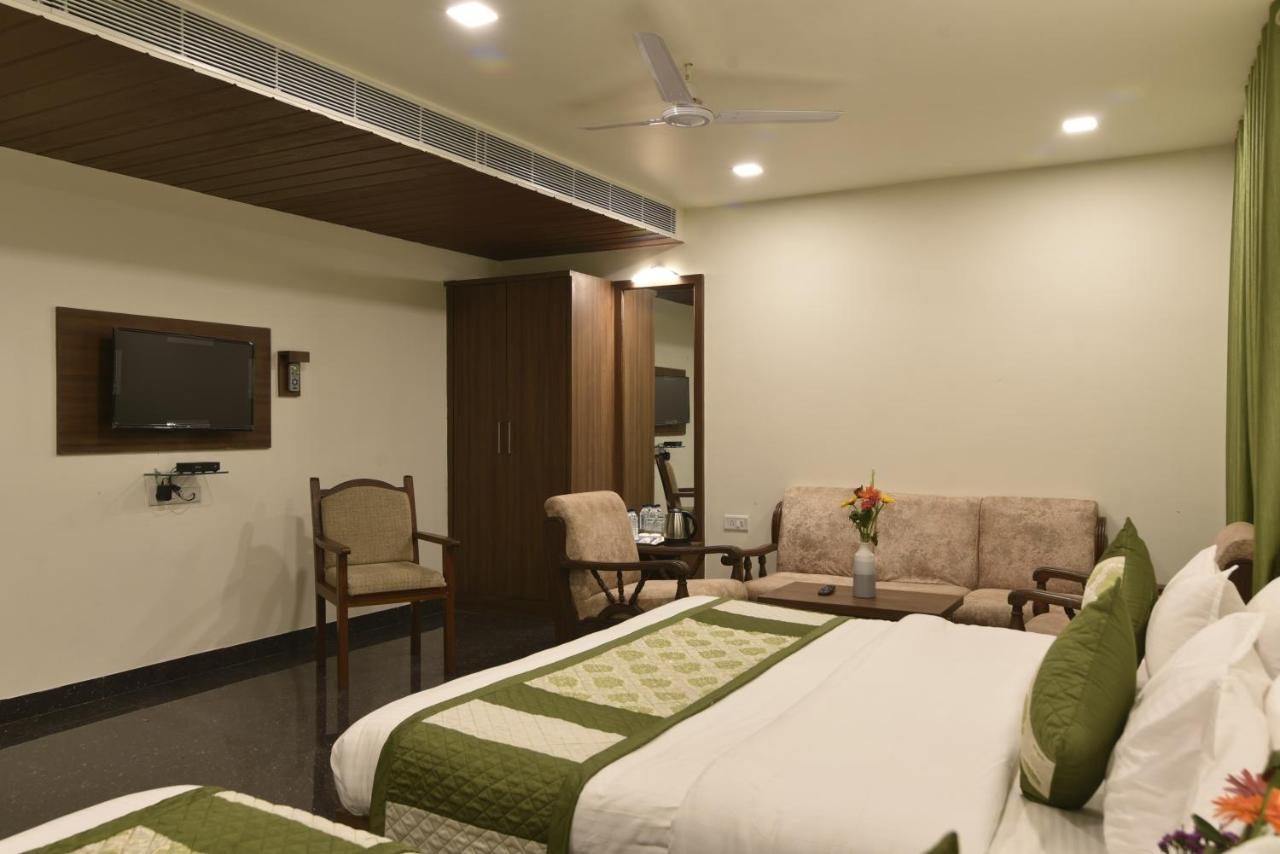 Hotel Clove Bijapur  Luaran gambar